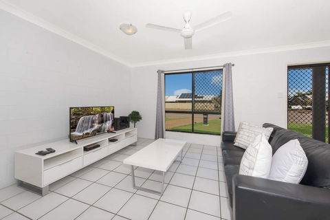 3 Bedroom Home - Accommodation BNB 2