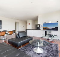 3-Bed Apartment with Parking Near Parks and Dining - Accommodation BNB
