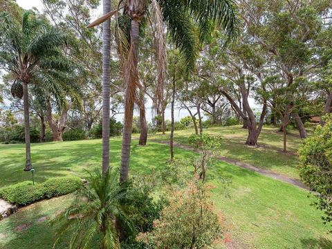4 'Sailfish' 46 Magnus Street- Water Views And Close To The Marina - Accommodation BNB 3