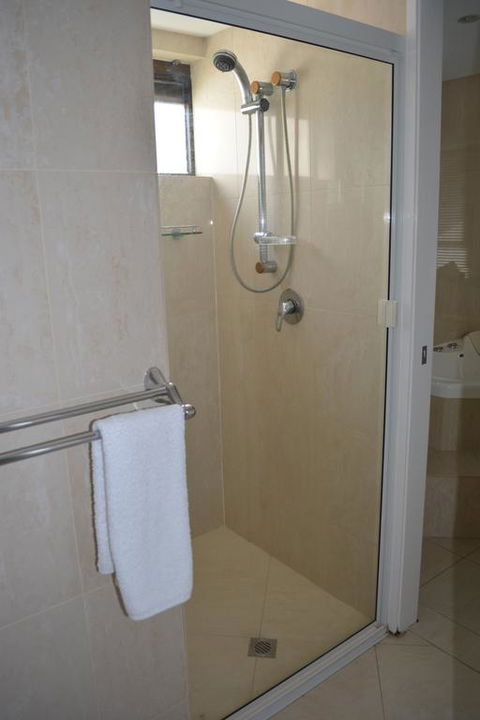 5,  Apartment On The Esplanade - Accommodation BNB 2