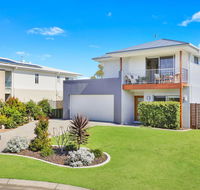53 Northbeach Place Mudjimba - Accommodation BNB