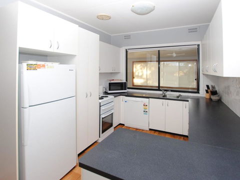 59 Wharf Street Opposite Bowling Club - Accommodation BNB 1