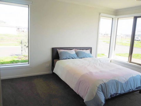 5Bed 2Bath Family House In Werribee - Accommodation BNB 2