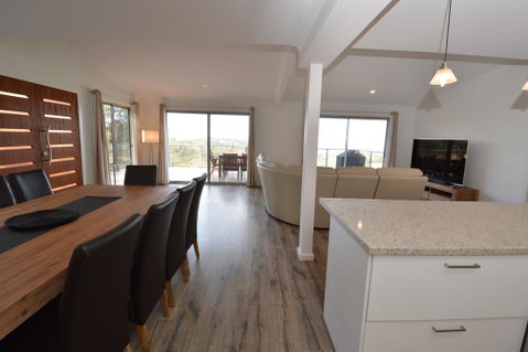 91 Berrambool Drive - Accommodation BNB 1