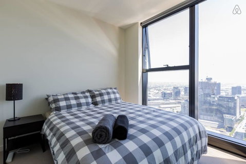 A Cozy CBD Suite With Spectacular City Views - Accommodation BNB 1