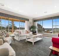 A House With A View Molong. NSW - Accommodation BNB