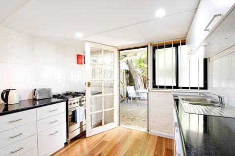 A Quaint Darlinghurst Cottage - Accommodation BNB 2