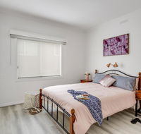 A Wave From It All - Accommodation BNB