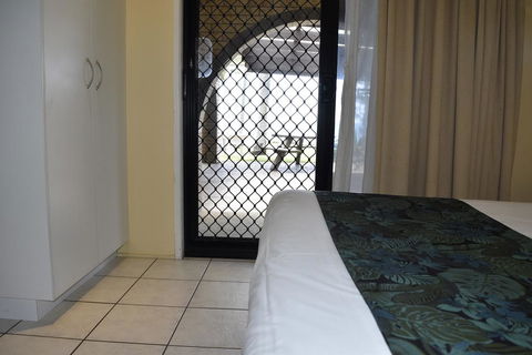 ABSOLUTE BEACH FRONT MACKAY - Comfort Resort Blue Pacific - Accommodation BNB 2