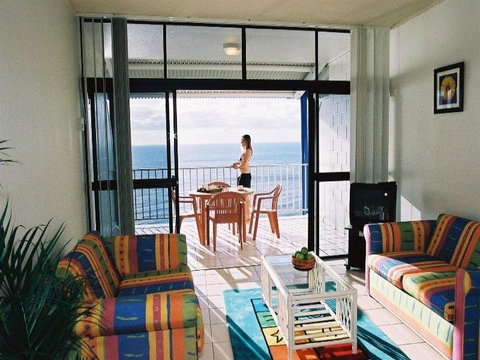 Absolute Beachfront With Million Dollar Views - Accommodation BNB 3