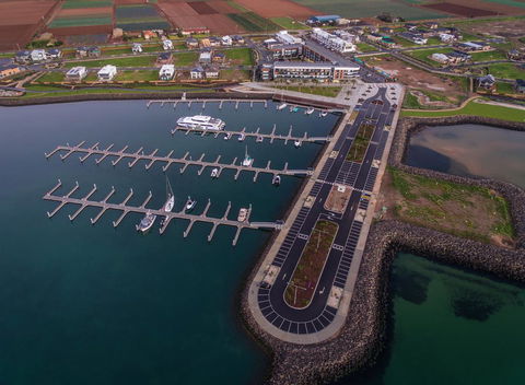 Absolute Waterfront Apt 319 Lighthouse - Accommodation BNB 2