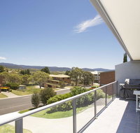 Acacia 2 - Luxurious Holiday Townhouse - Accommodation BNB