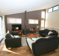Acacia 5/2 Kirwan Close - Accommodation BNB