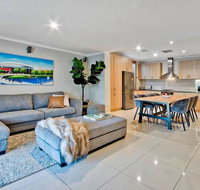 Adelaide 4 Bedroom House with Pool - Accommodation BNB