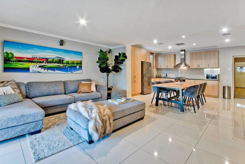 Adelaide 4 Bedroom House With Pool - Accommodation BNB 0