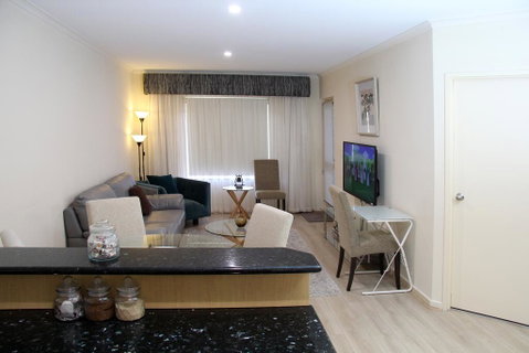 ADELAIDE CBD APARTMENT - 3BR, 2BATH & CARPARK - Accommodation BNB 0