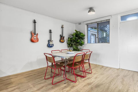 EAST4 - Vintage Vibes East Freo 2B 1BA - Accommodation BNB 4