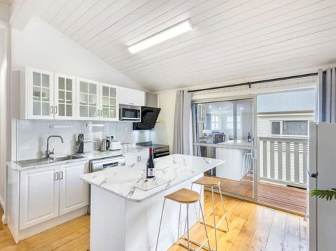 Family Friendly Cozy 4BR House At Annerley - Accommodation BNB 0