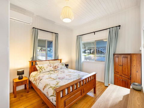Family Friendly Cozy 4BR House At Annerley - Accommodation BNB 3