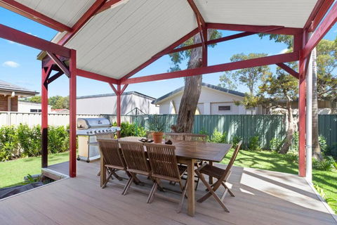 Family House With Pool Table, Outdoor Patio And BBQ - Accommodation BNB 0
