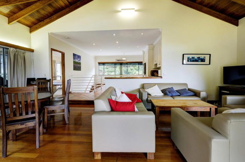 Far Shore - Accommodation BNB 3