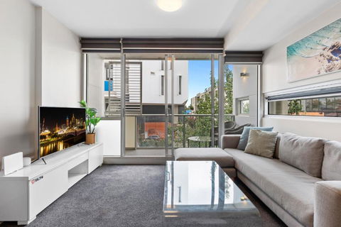 Fitzroy North 1-Bed With Balcony By Edinburgh Park - Accommodation BNB 0