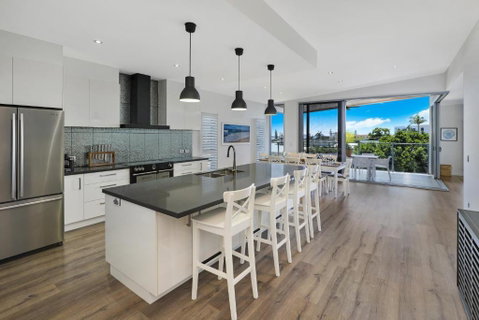 GEORGE8- THE ULTIMATE, FAMILY BEACH HOUSE! - Accommodation BNB 1