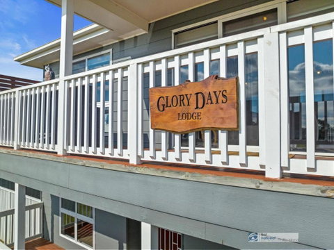 Glory Days Lodge - Accommodation BNB 1