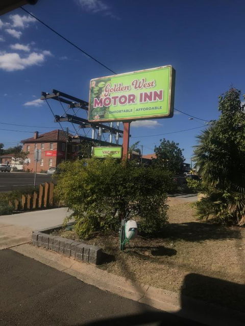 Golden West Motor Inn - Accommodation BNB 0