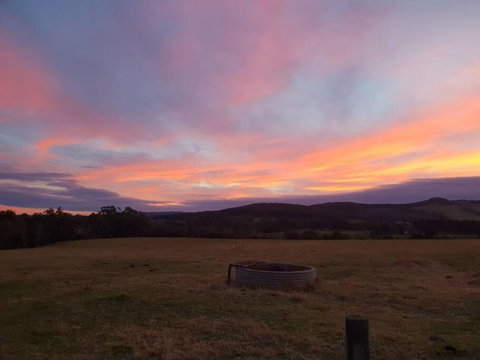 Handsome Hills Dairy Retreat - Accommodation BNB 1
