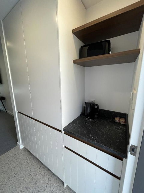Harden Country Club Motel - Accommodation BNB 1