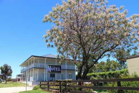 Harden Country Motel - Accommodation BNB 0