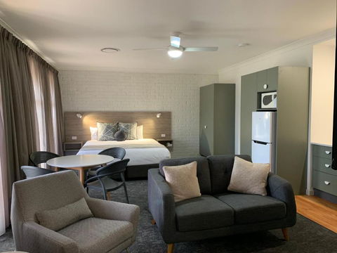 Hamilton Henry Parkes Motor Inn - Accommodation BNB 1