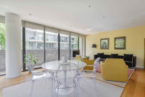 HAZEL Chapel St Socialite. Pool, Spa & Gym - Accommodation BNB 3