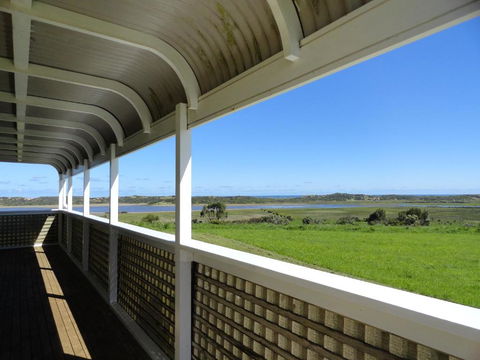 High View Family Cottages - Accommodation BNB 0