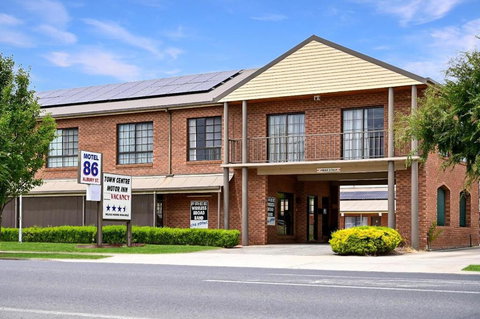 Holbrook Town Centre Motor Inn - Accommodation BNB 1
