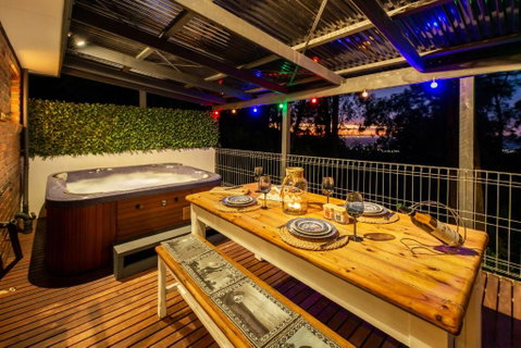 Holly Lodge - Accommodation BNB 2