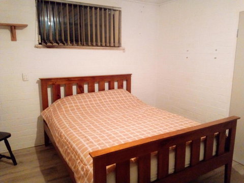 Homestay Upon Kenwick Station - Accommodation BNB 3
