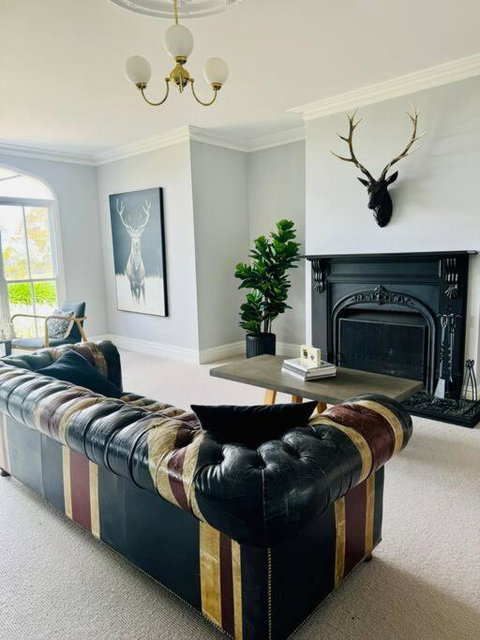 Home In Exeter - Accommodation BNB 1