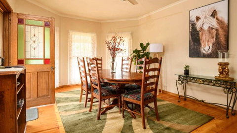 Honeycomb Lodge - Accommodation BNB 2