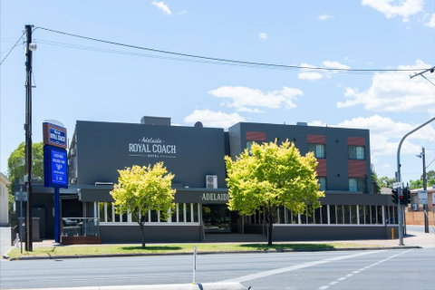 Adelaide Royal Coach - Accommodation BNB 0