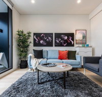 Air Conditioned One Bedroom with Pool Close To CBD - Accommodation BNB