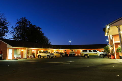 Akuna Motor Inn And Apartments - Accommodation BNB 1