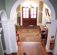 Anchorage Seafront Hotel - Accommodation BNB