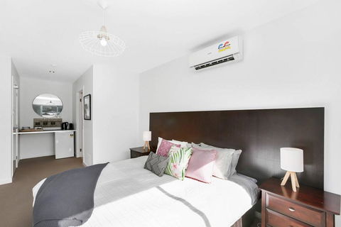 APOLLO 13 STUDIO - Free Wifi, Opposite Beach! - Accommodation BNB 1