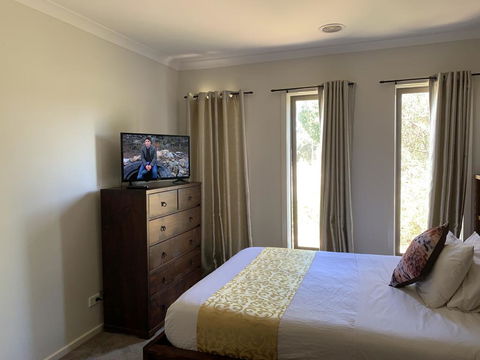 Apple House - Accommodation BNB 3