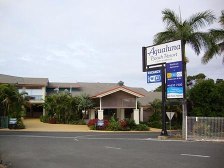 Aqualuna Beach Resort - Accommodation BNB 3
