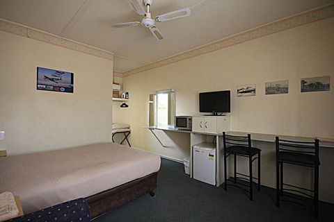 Aromet Motor Inn - Accommodation BNB 1