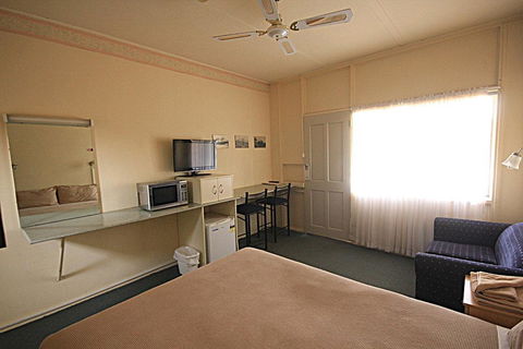 Aromet Motor Inn - Accommodation BNB 0