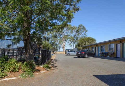 Artesian Motor Inn - Accommodation BNB 0